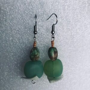 Handmade women’s custom jewelry/earrings